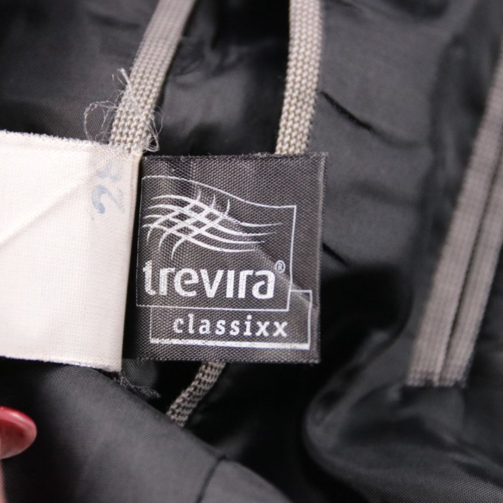 костюм Trevira