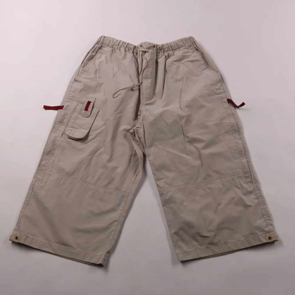 шорты не указано